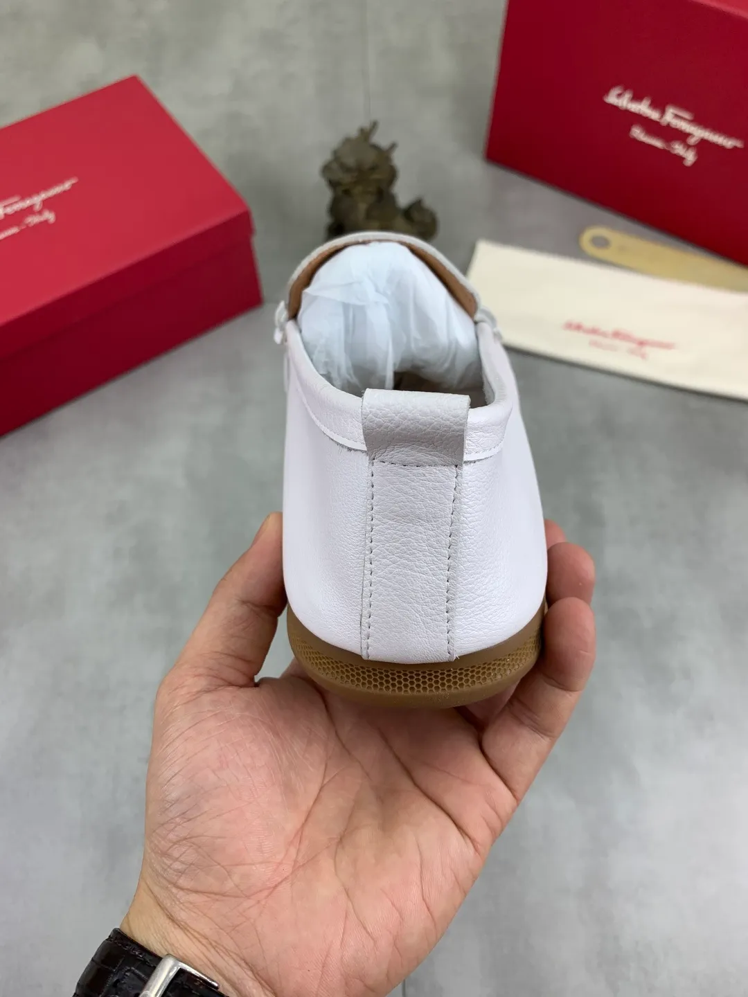 Men's shoes 💰P480 New model [Ferragamo/Ferragamo] Latest model Original imported calfskin, imported pigskin lining + original luxury metal buckle + original rubber outsole Soft and comfortable Size number: 38-44